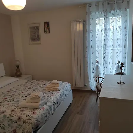 Elena 's コンヴェルサーノ
