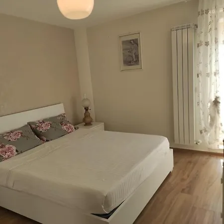 Elena 's شقة كونفيرسانو